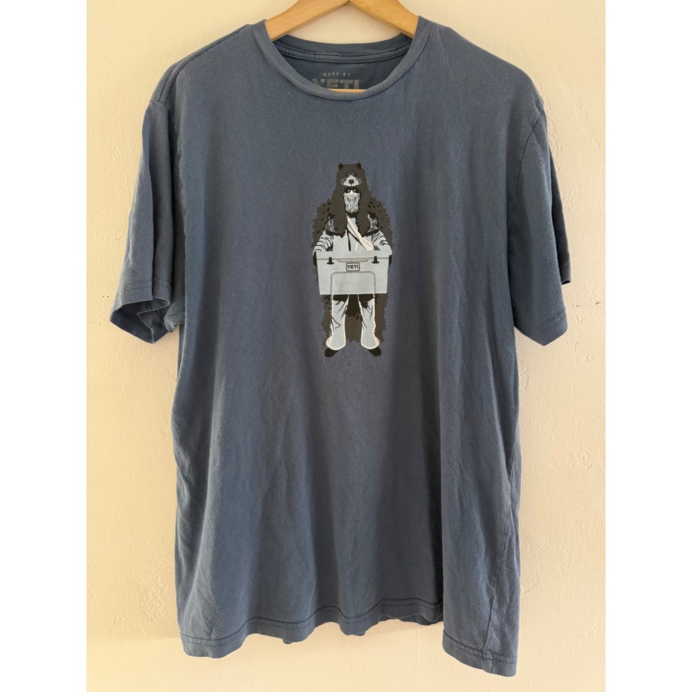 Yeti Mens Mountain Man Bear Skin Cooler Graphic Tee Blue Gray Cotton Large 2017